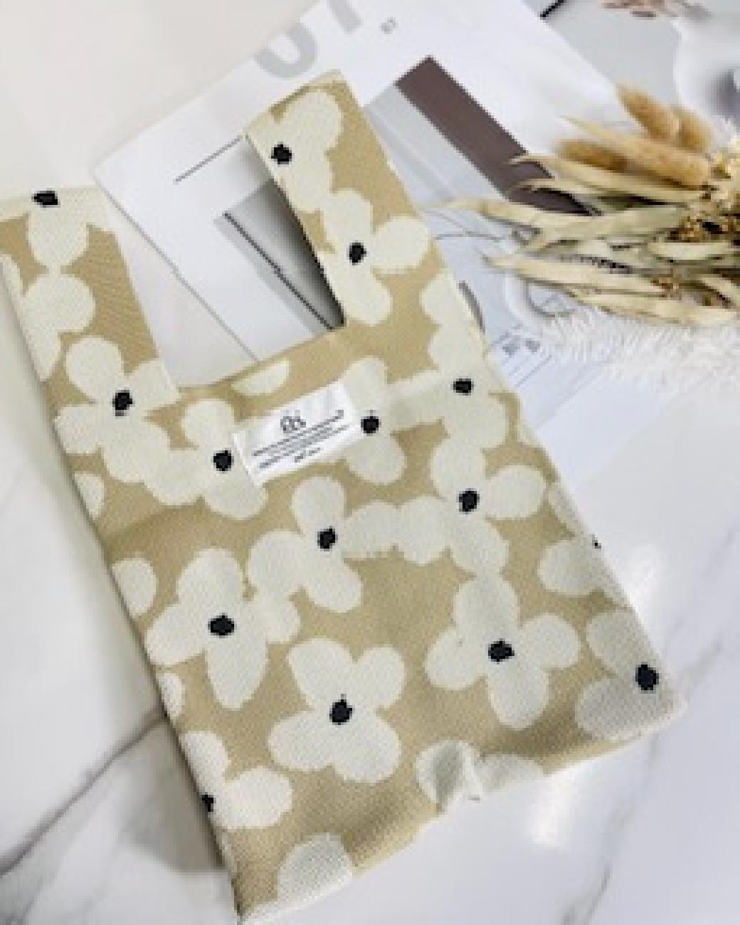 トレンド／カラーコーデ／アクセサリー／スカーフ／ストール／バッグ／小物／ファッション小物／大人可愛い／コーディネート／津山／岡山／雑貨屋