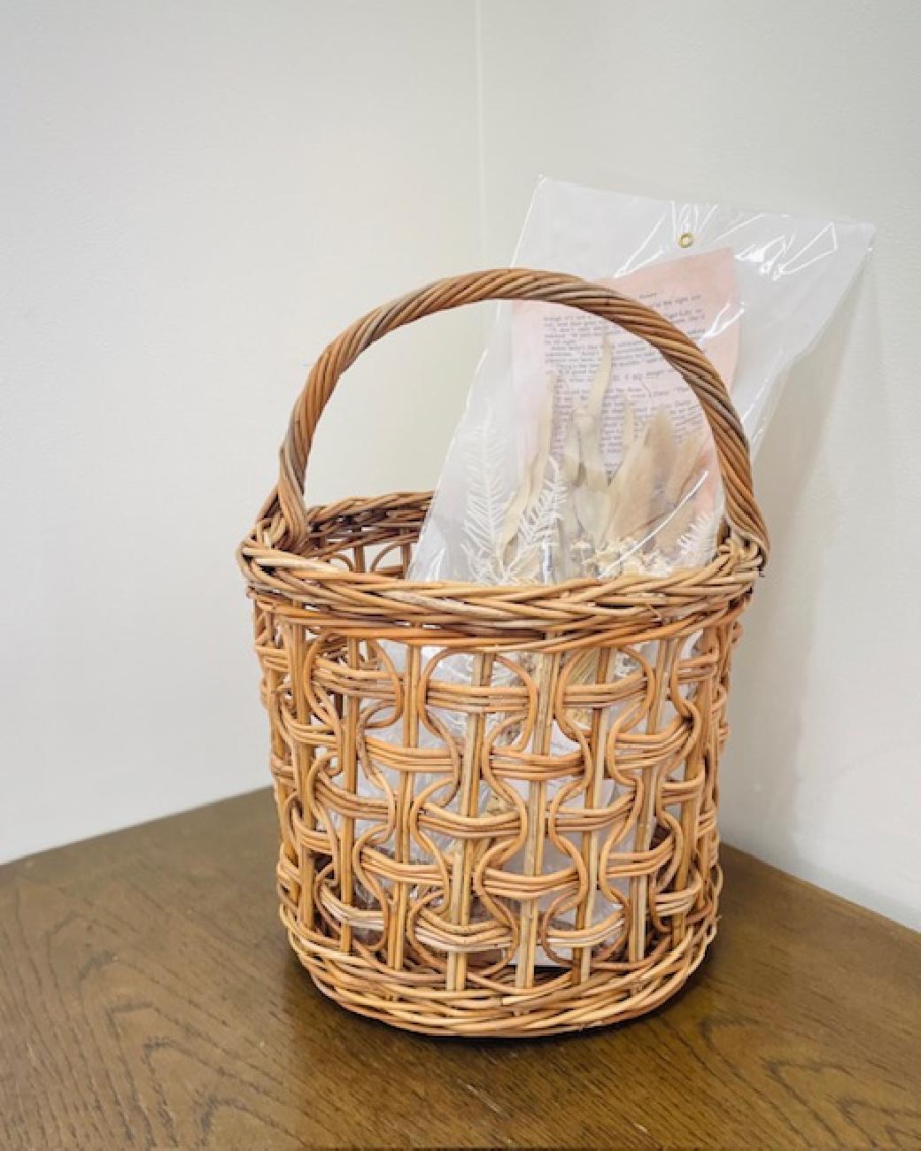 クレエ／アラログ／かご／バスケット／おでかけ／収納／ナチュラル／自然／素材／あたたかみある／津山／岡山／雑貨屋／こだわり／こだわり雑貨