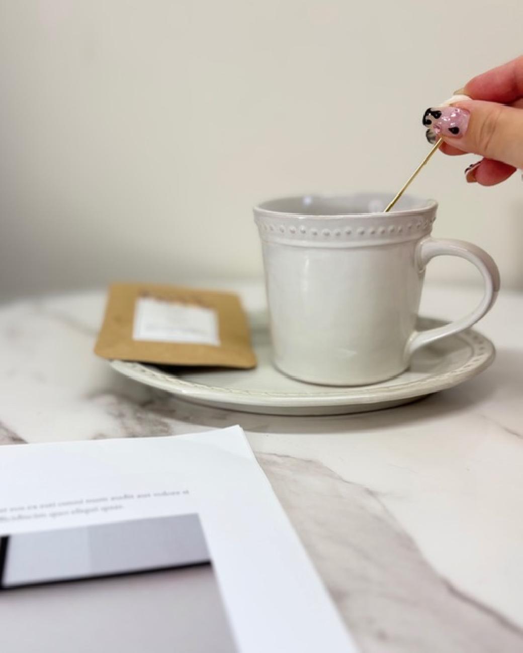 ラレーヌ／食器／器／エレガント／大人／白い器／料理が映える／美しい／津山／岡山／雑貨屋