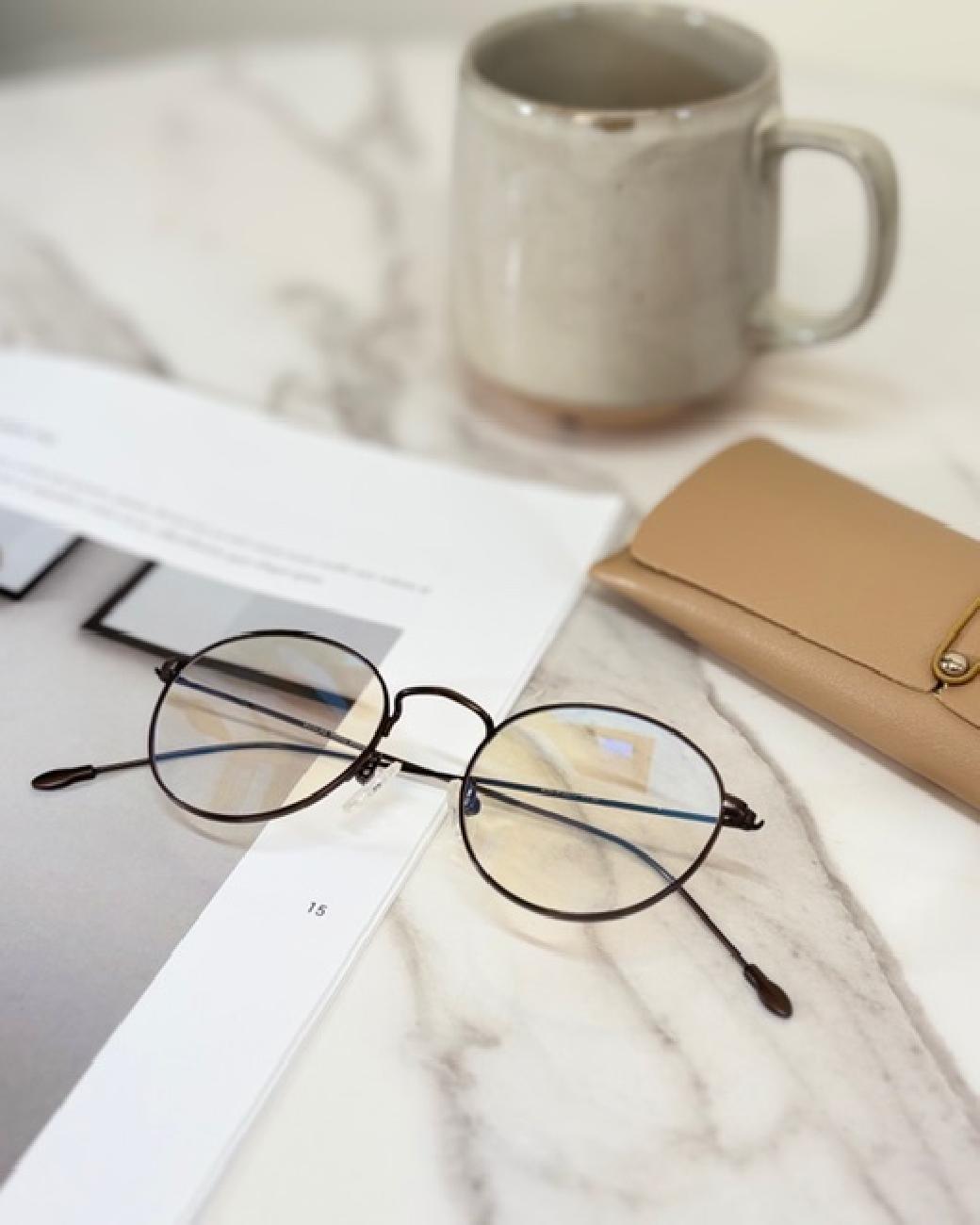 老眼鏡／リーディンググラス／ブルーライトプロテクション／おしゃれ／ケーズ付き／ピグラッドグラッシーズ／大人／上品／シック／お手頃／津山／岡山／雑貨屋