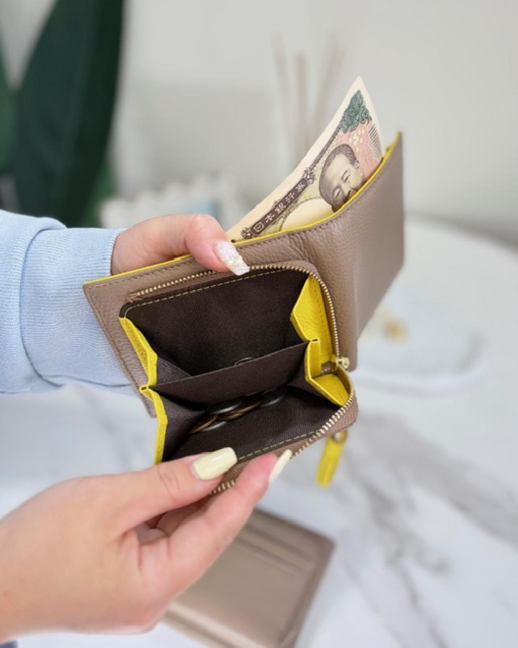 財布／便利／お札と小銭の向きが同じ／SNSで話題／インスタで話題／スタイルオン／リズデイズ／コンパクト／見やすい／持ち歩き／おしゃれ／本革／津山／岡山／雑貨屋