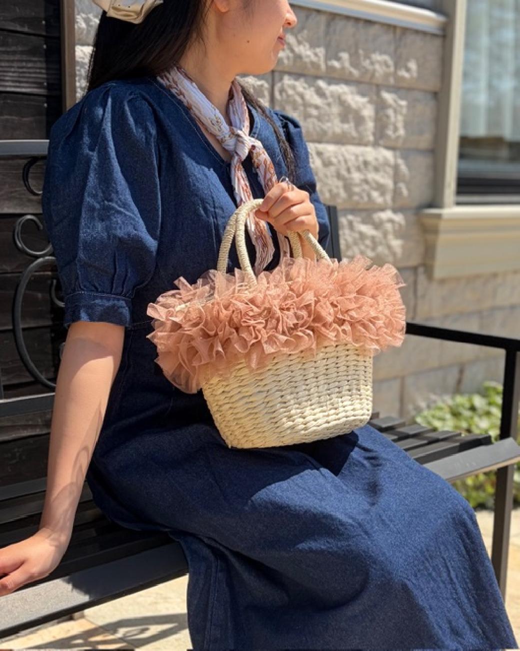 かごバッグ／雑材／フリル／リボン／ナチュラル／春夏／おしゃれ／お出かけ／大人可愛い／贈り物／母の日／プレゼント／津山／岡山／雑貨屋